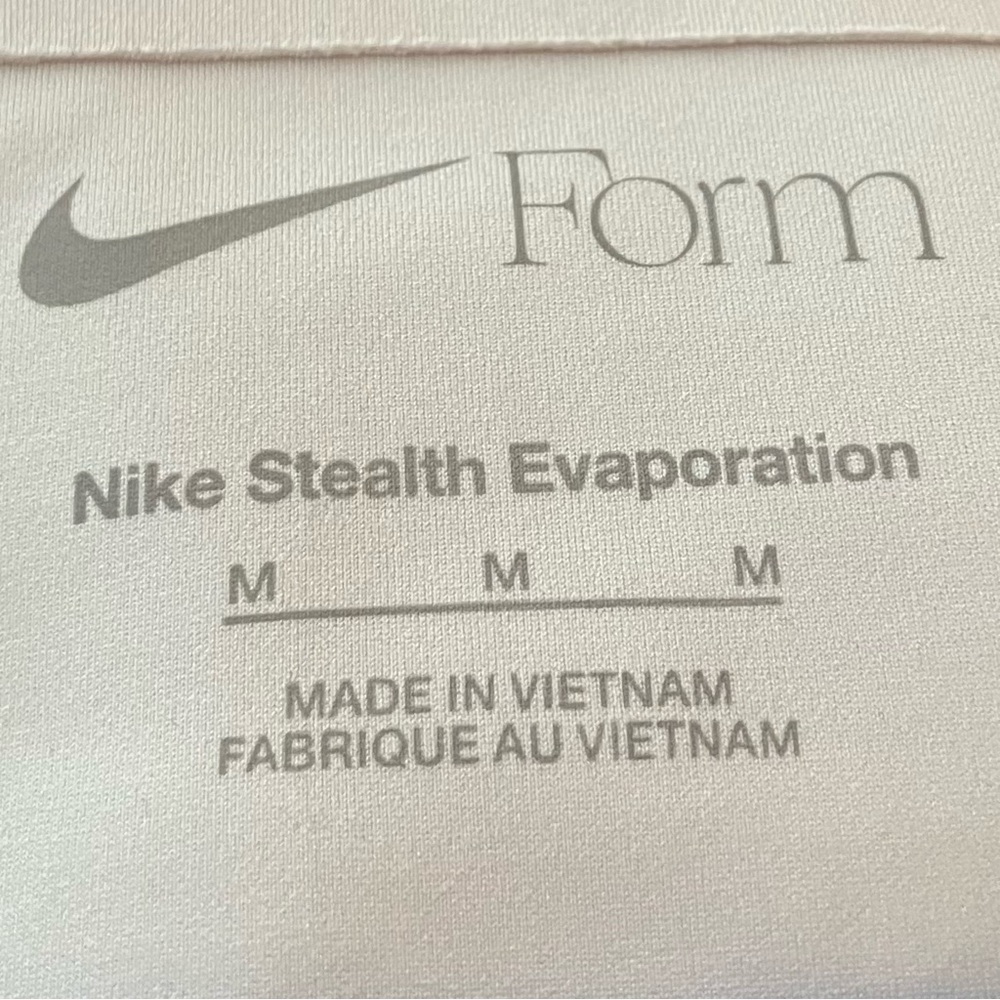 Nike Form Fitted Long-Sleeve Bodysuit New With Tags Size M - Picture 6 of 10
